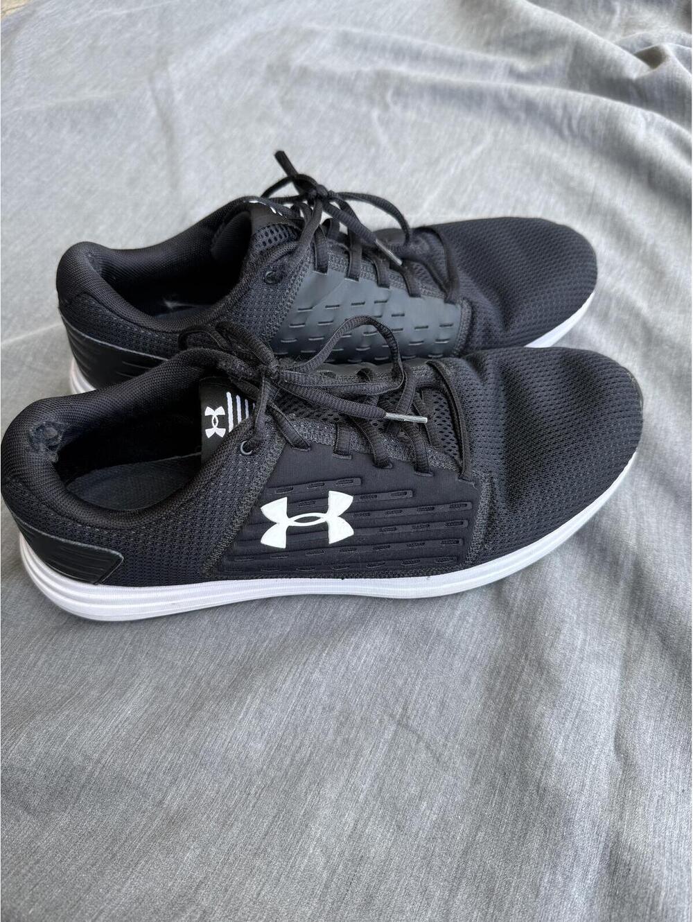 Under Armour Men's Black & White Lightweight Sneakers Size 12